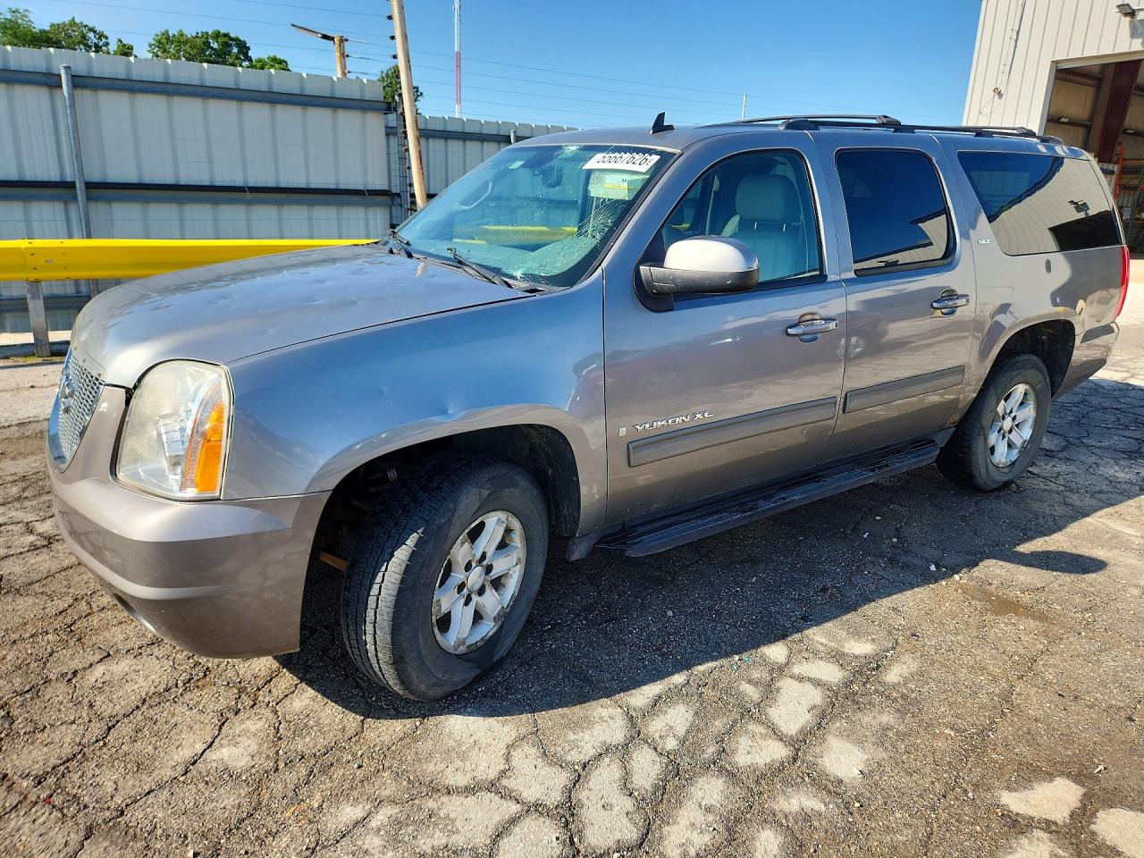 Salvage GMC Yukon Image