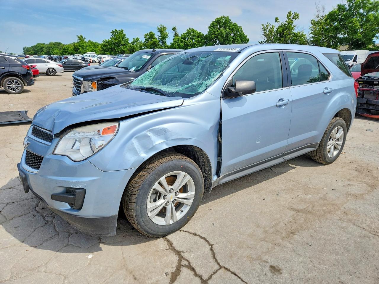 Salvage Chevrolet Equinox Image