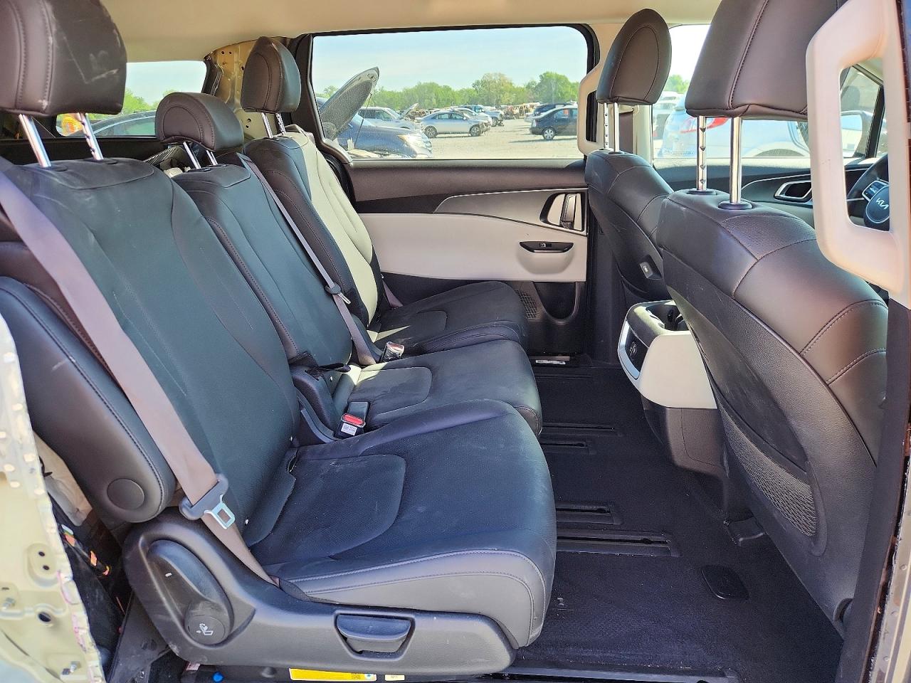 Kia Carnival Lx