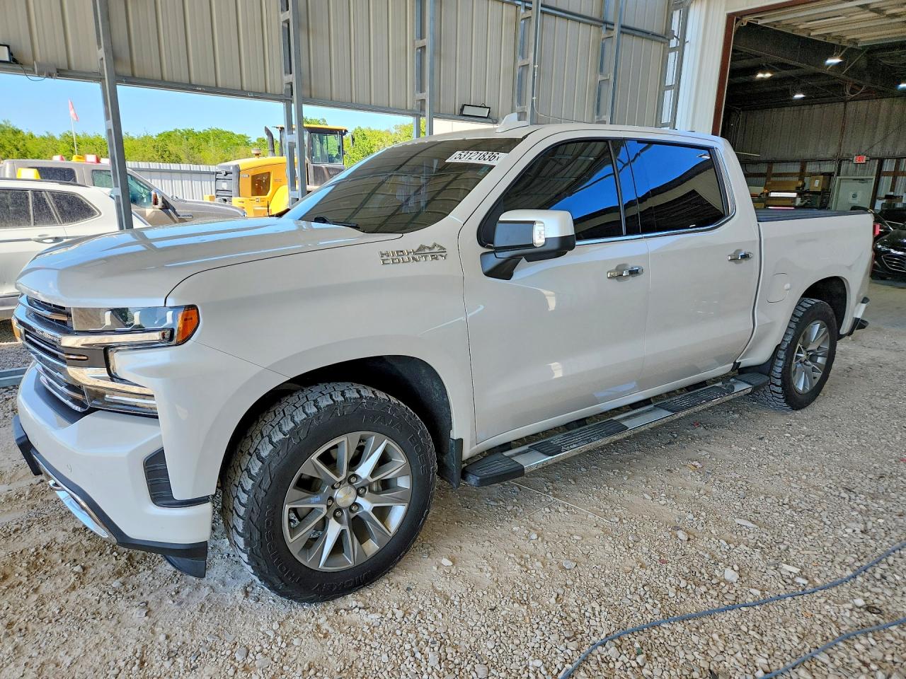 Salvage Chevrolet Silverado Image