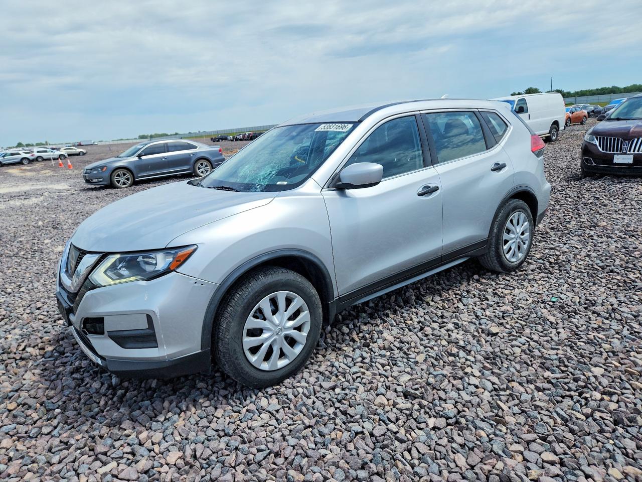 Salvage Nissan Rogue Image