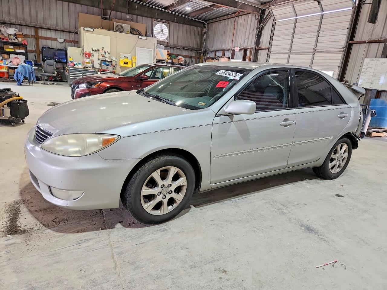 Salvage Toyota Camry Image