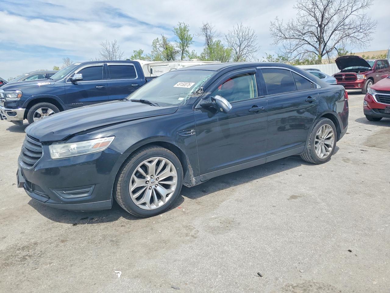 Salvage Ford Taurus Image