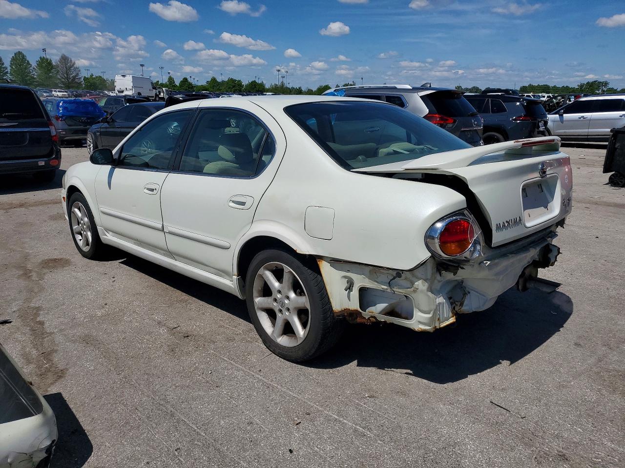 Nissan Maxima Gxe