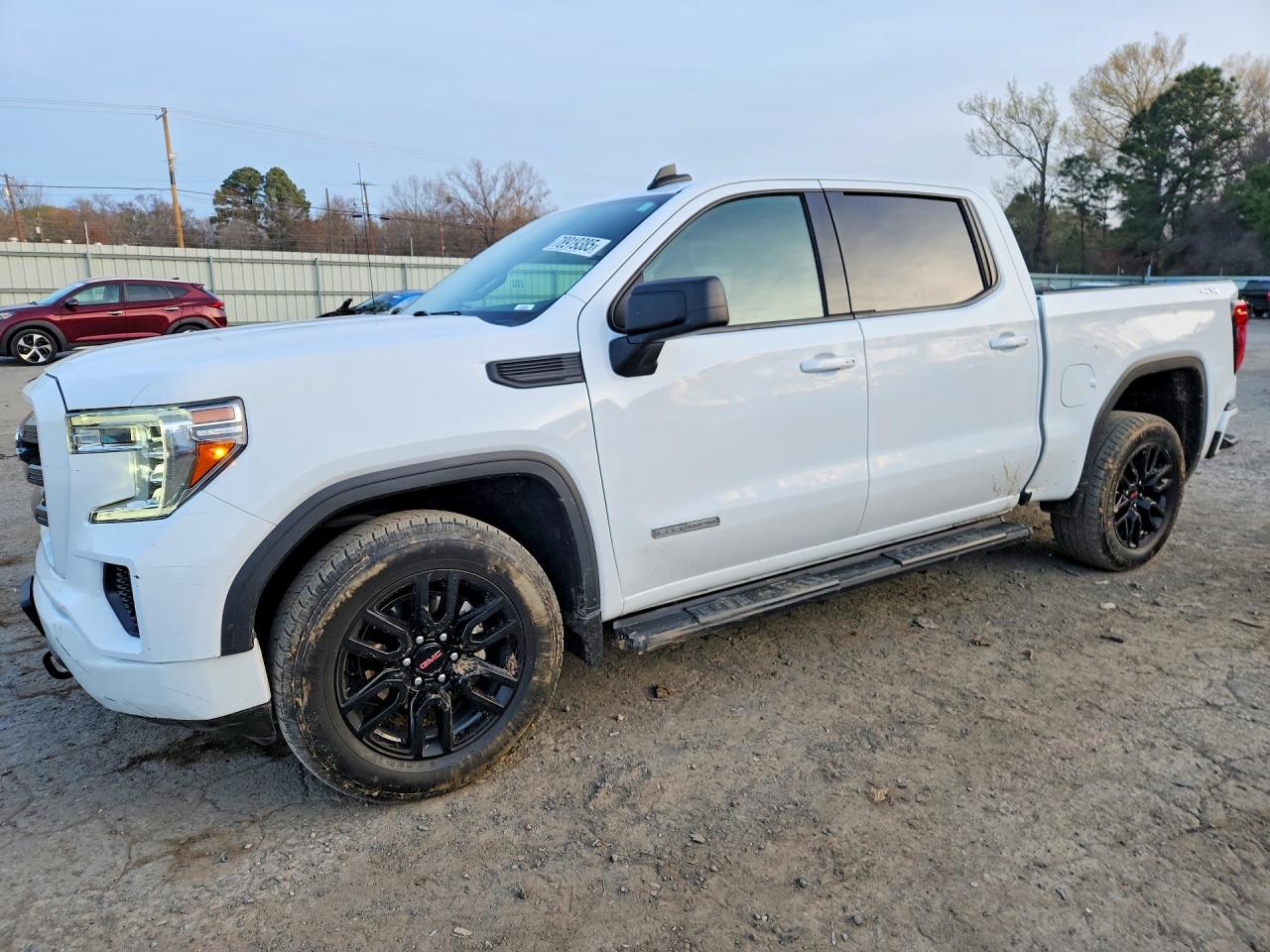 Salvage GMC Sierra Image