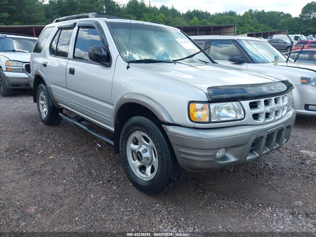 Salvage Isuzu Rodeo Image