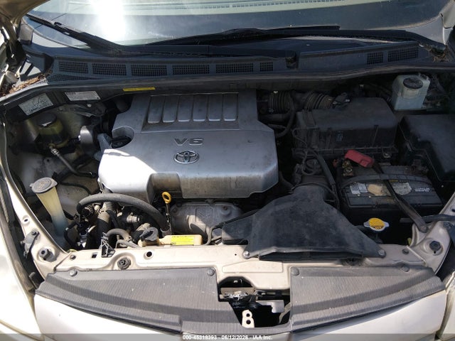 Toyota Sienna Le