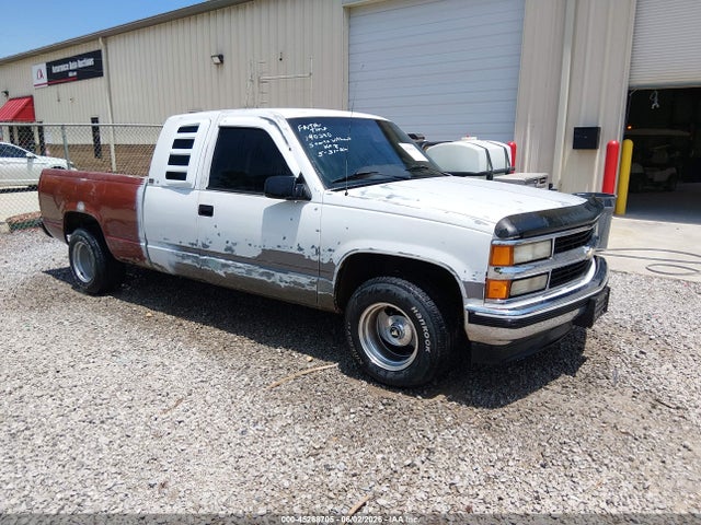 Salvage Chevrolet Gmt Image
