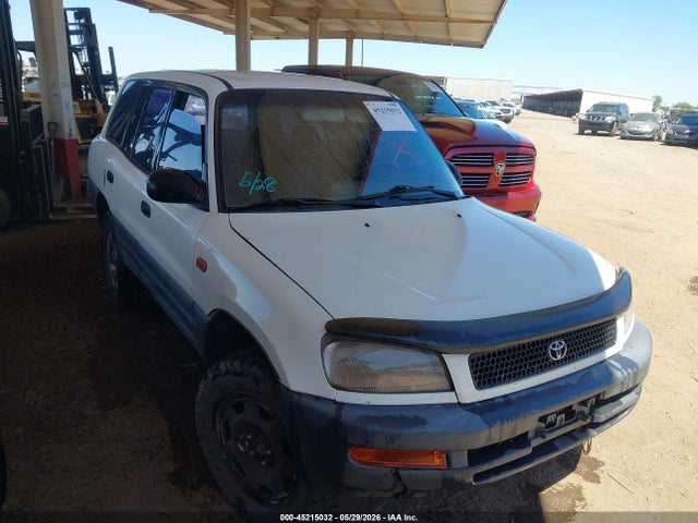 Salvage Toyota RAV4 Image