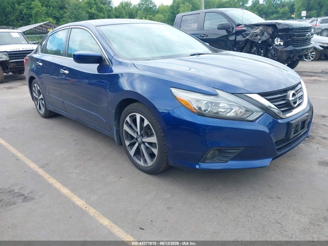 Salvage Nissan Altima Image