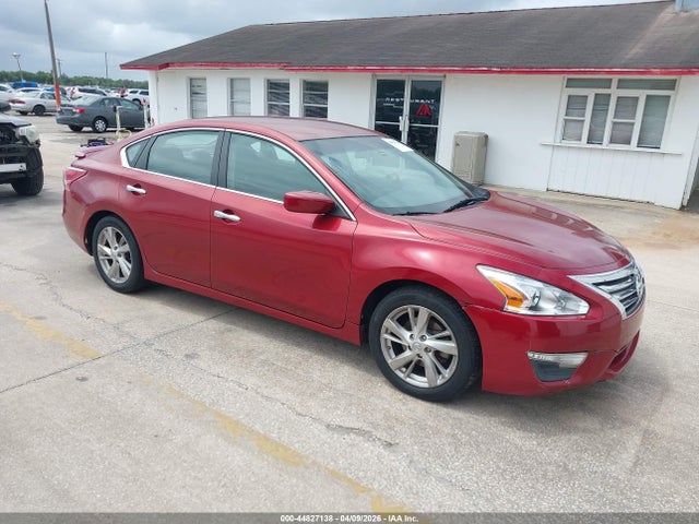 Salvage Nissan Altima Image