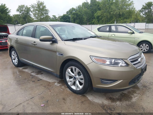 Salvage Ford Taurus Image
