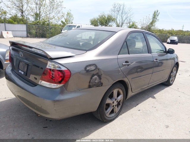 Toyota Camry Se V6