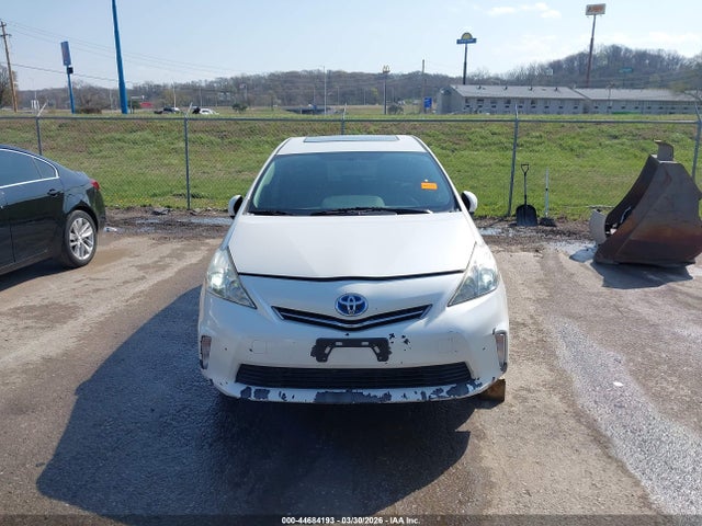 Toyota Prius v Two