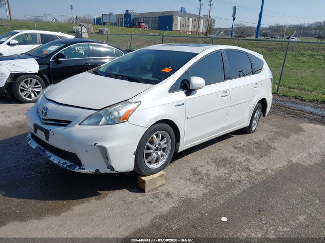 Toyota Prius v Two