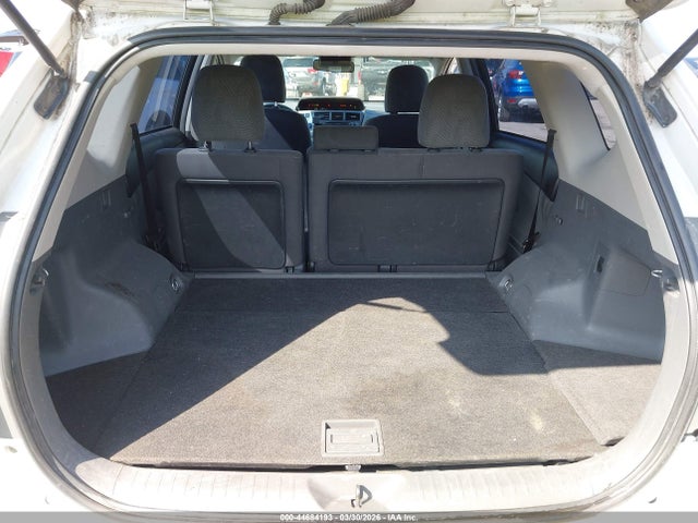 Toyota Prius v Two