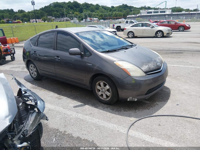 Salvage Toyota Prius Image