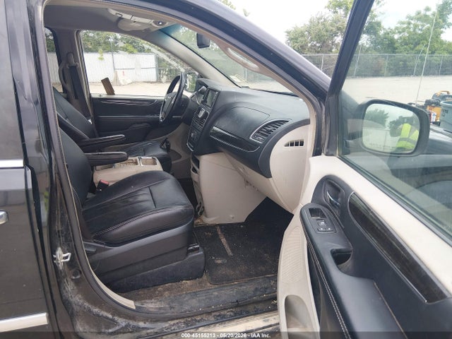 Chrysler Town & Country Touring