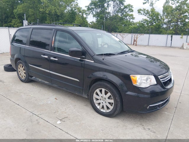 Salvage Chrysler Town & Country Image