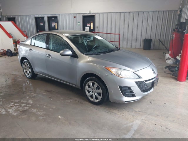 Salvage Mazda Mazda3 Image