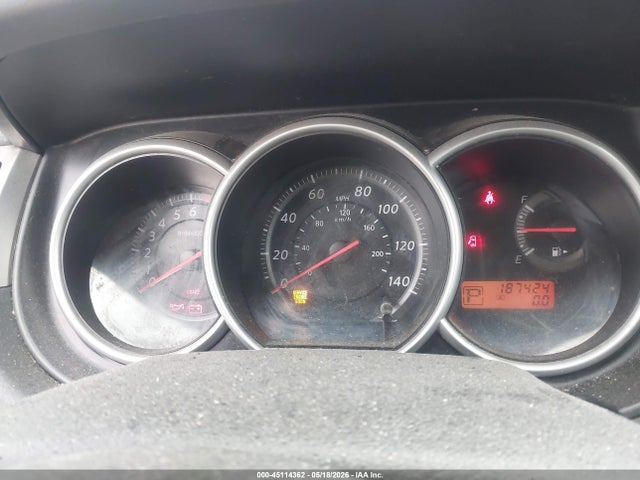 Nissan Versa 1.8 S