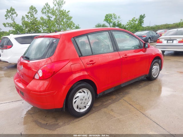 Nissan Versa 1.8 S
