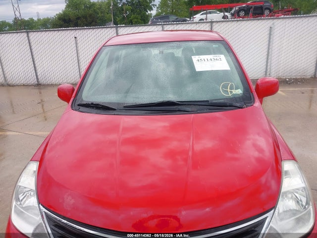 Nissan Versa 1.8 S
