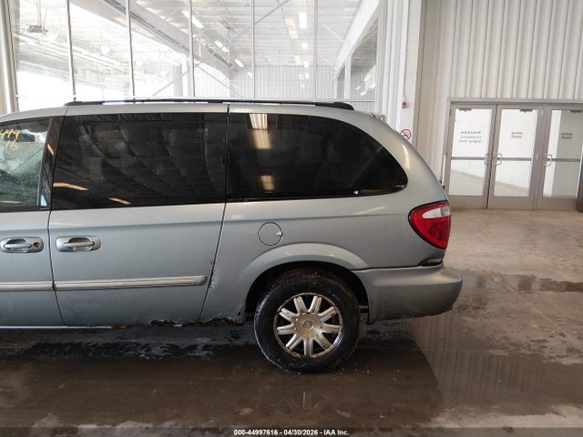 Chrysler Town & Country Touring