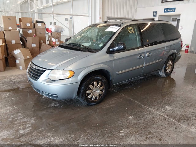 Chrysler Town & Country Touring