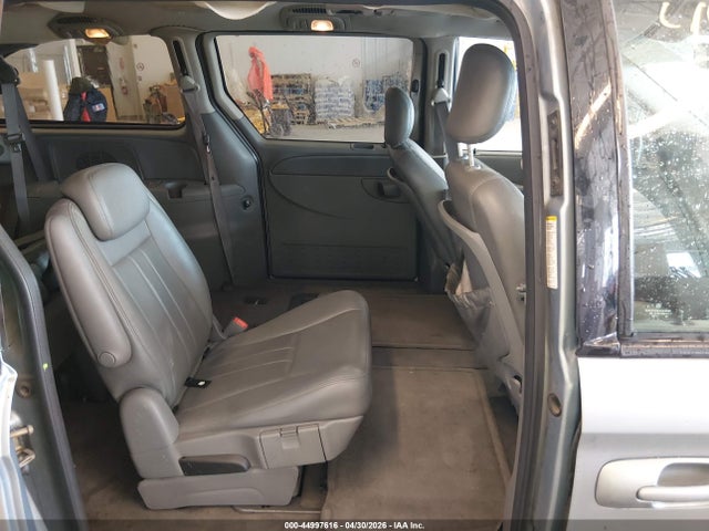 Chrysler Town & Country Touring