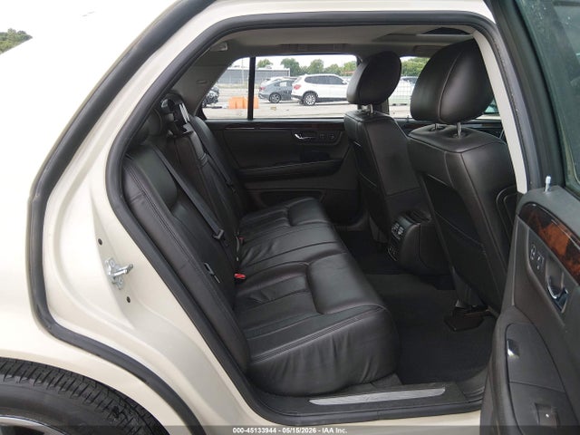 Cadillac DTS Premium Collection