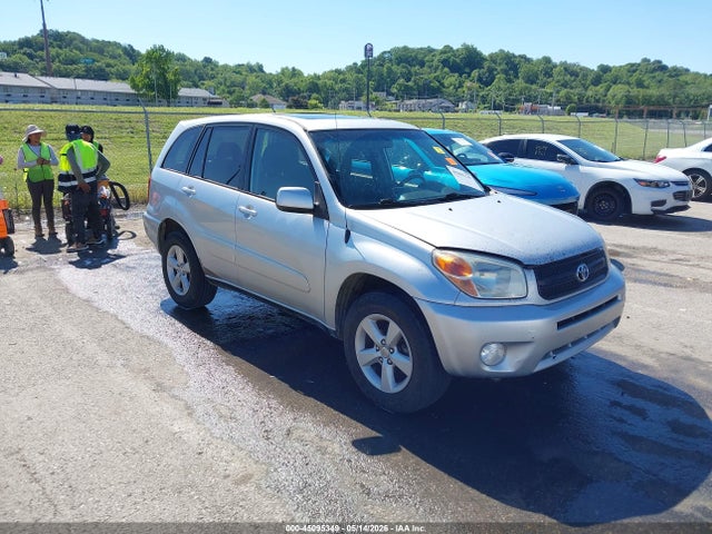 Salvage Toyota RAV4 Image