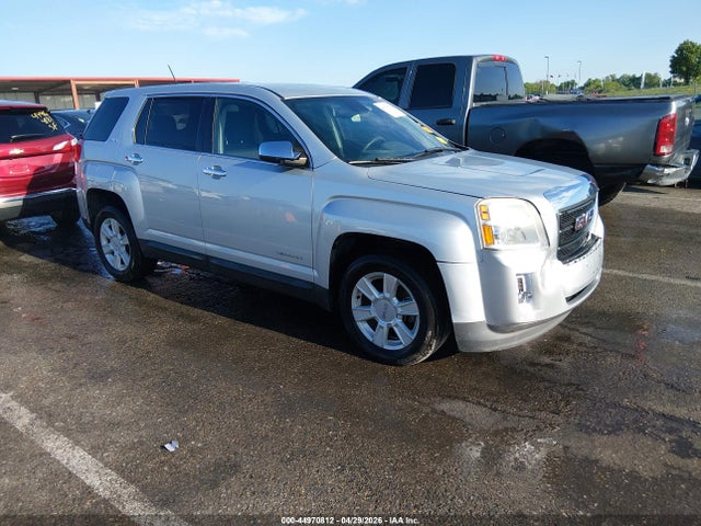 Salvage GMC Terrain Image