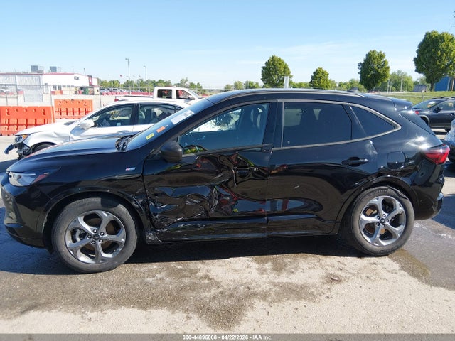 Ford Escape St-line