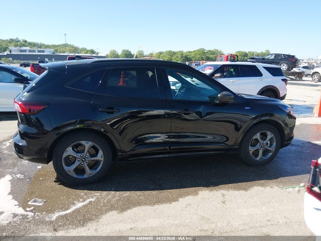 Ford Escape St-line