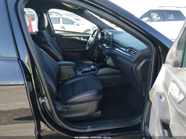 Ford Escape St-line