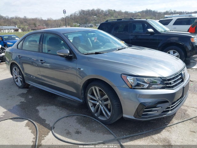 Salvage Volkswagen Passat Image