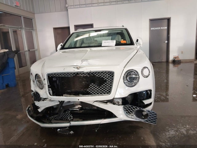Bentley Bentayga V8