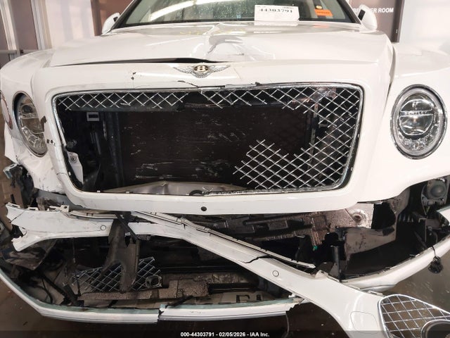 Bentley Bentayga V8