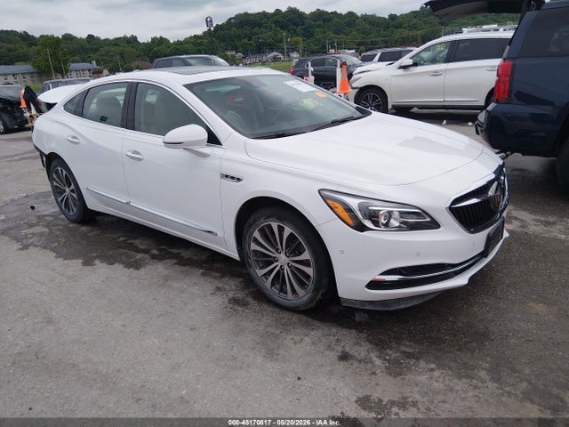 Salvage Buick LaCrosse Image