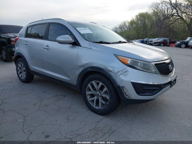 Salvage Kia Sportage Image