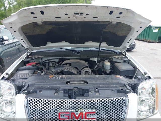 GMC Yukon Denali