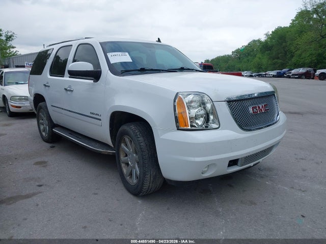 Salvage GMC Yukon Image