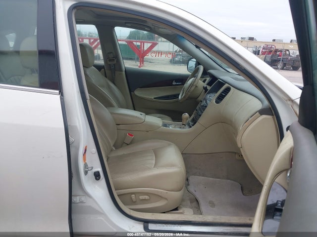 INFINITI Ex Journey