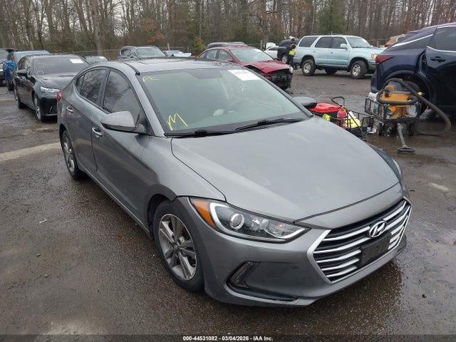 Salvage Hyundai ELANTRA Image