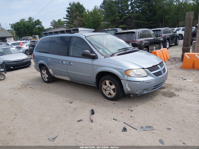 Salvage Dodge Grand Caravan Image
