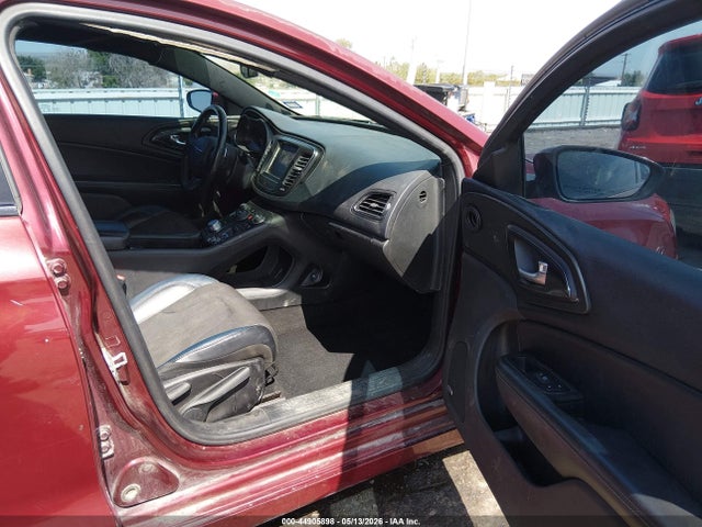 Chrysler 200 S