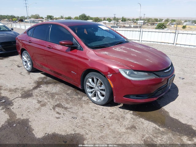 Salvage Chrysler 200 Image