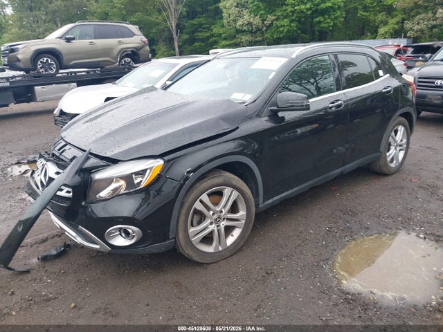 Mercedes-Benz GLA 4matic