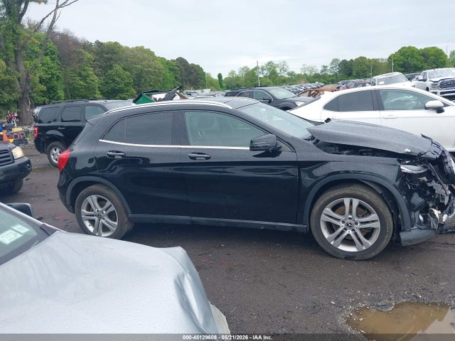 Mercedes-Benz GLA 4matic